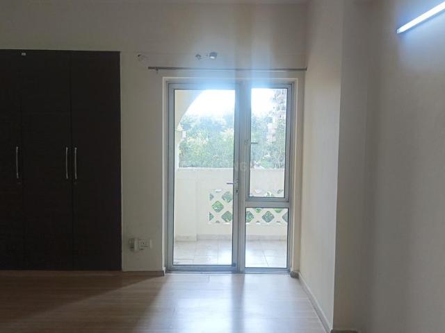 3 BHK Apartment in Karampura for rent New Delhi. The reference number is 20185776