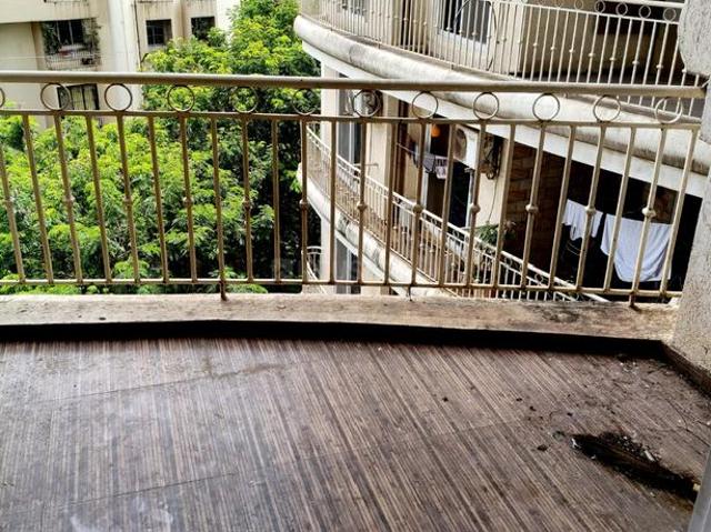 3 BHK Apartment in Kasarvadavali for resale Thane. The reference number is 21030406