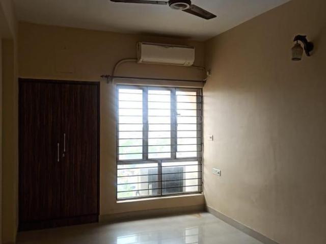 3 BHK Apartment in Kasba for rent Kolkata. The reference number is 21212595