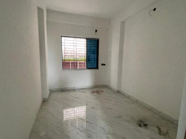3 BHK Apartment in Keshtopur for rent Kolkata. The reference number is 20767339