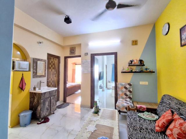 3 BHK Apartment in Keshtopur for resale Kolkata. The reference number is 19760278