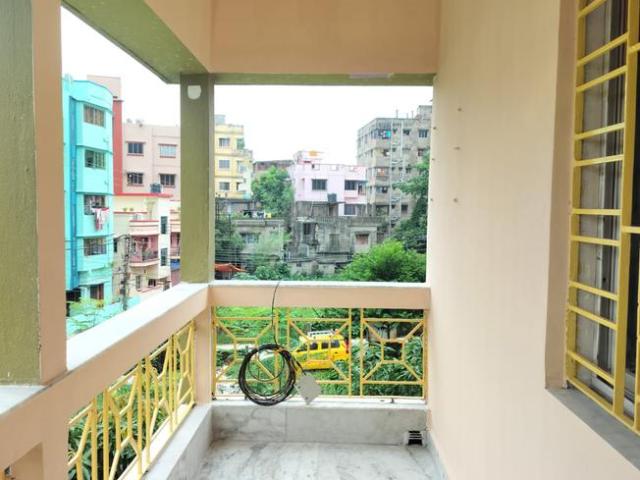 3 BHK Apartment in Keshtopur for resale Kolkata. The reference number is 20593085