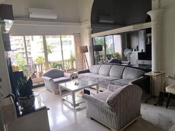 3 BHK Apartment in Khar West for rent Mumbai. The reference number is 20420119