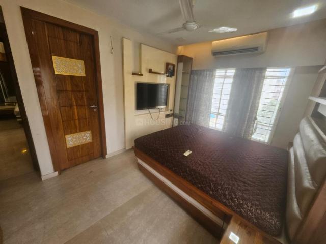 3 BHK Apartment in Khar West for rent Mumbai. The reference number is 21067356