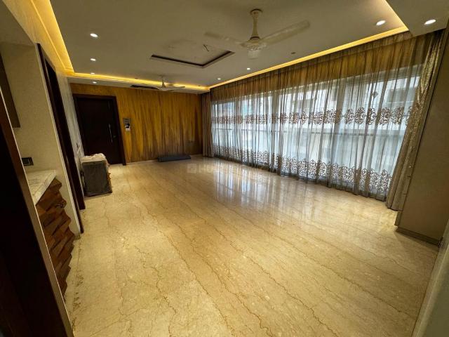 3 BHK Apartment in Khar West for rent Mumbai. The reference number is 21002939