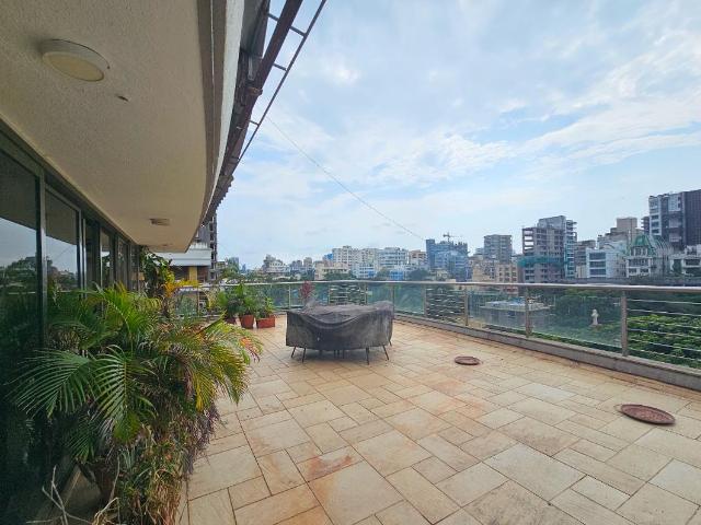 3 BHK Apartment in Khar West for resale Mumbai. The reference number is 15788115