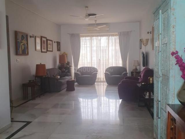 3 BHK Apartment in Khar West for resale Mumbai. The reference number is 16895692