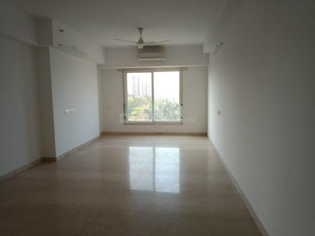 3 BHK Apartment in Khar West for resale Mumbai. The reference number is 19383135