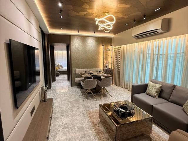 3 BHK Apartment in Khar West for resale Mumbai. The reference number is 19711882