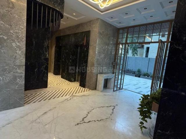 3 BHK Apartment in Khar West for resale Mumbai. The reference number is 19838154