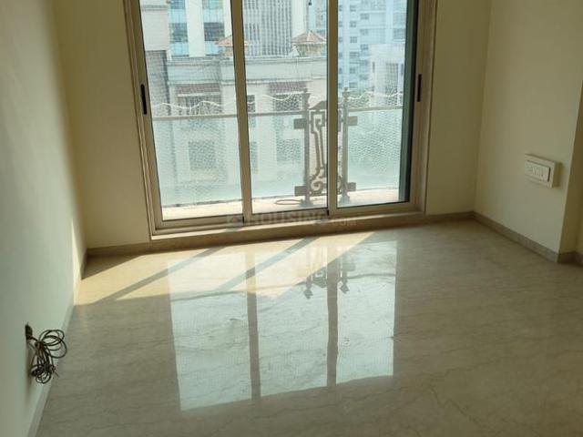 3 BHK Apartment in Khar West for resale Mumbai. The reference number is 19942000