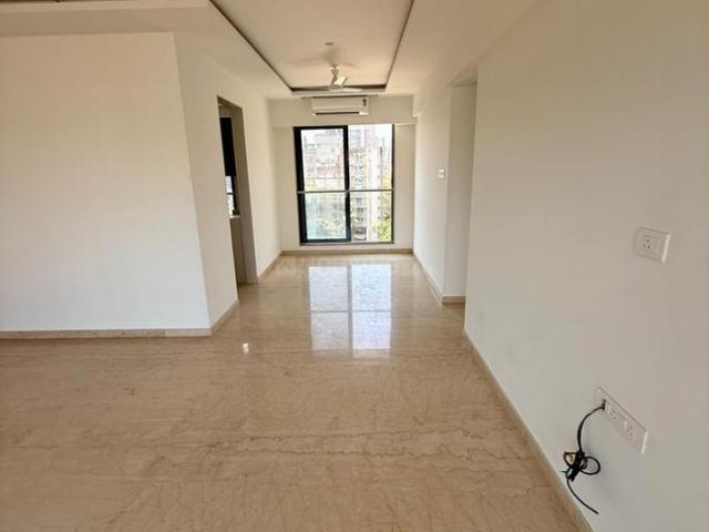 3 BHK Apartment in Khar West for resale Mumbai. The reference number is 20026217