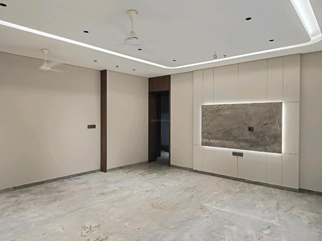 3 BHK Apartment in Bandra West for resale Mumbai. The reference number is 20032914