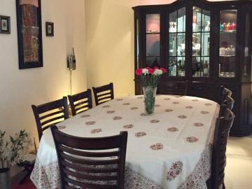 3 BHK Apartment in Khar West for resale Mumbai. The reference number is 20449603