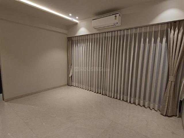 3 BHK Apartment in Khar West for resale Mumbai. The reference number is 20806192