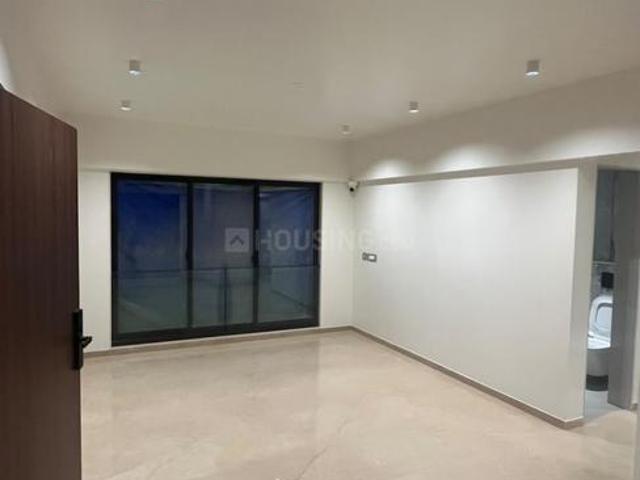 3 BHK Apartment in Khar West for resale Mumbai. The reference number is 21257414