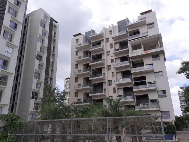 3 BHK Apartment in Kharadi for resale Pune. The reference number is 21175594