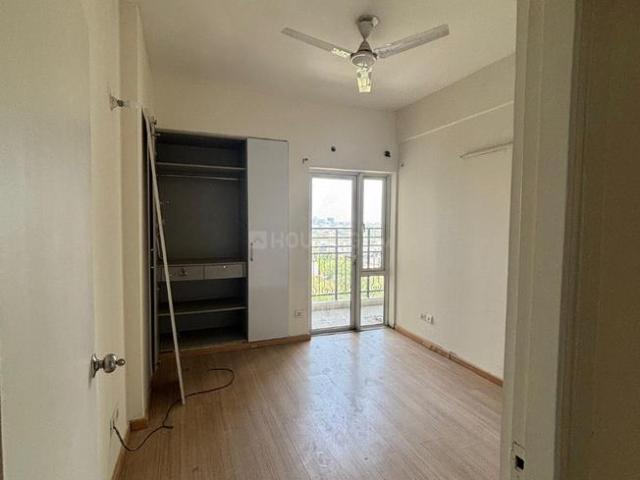 3 BHK Apartment in Kirti Nagar for rent New Delhi. The reference number is 20292212