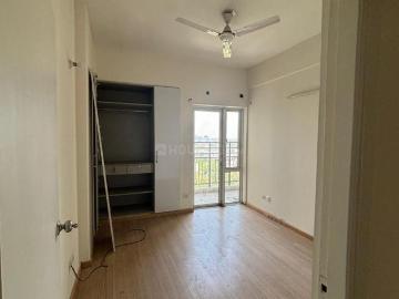 3 BHK Apartment in Kirti Nagar for rent New Delhi. The reference number is 20292212