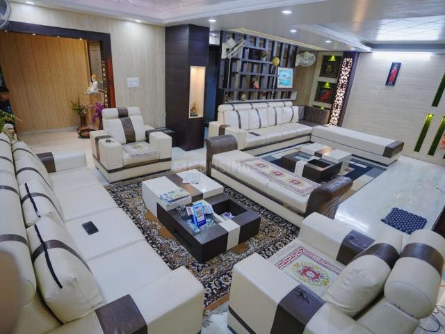 3 BHK Apartment in Kisan Path for rent Lucknow. The reference number is 15549655