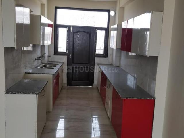3 BHK Apartment in Kishanpura for resale Zirakpur. The reference number is 18829622