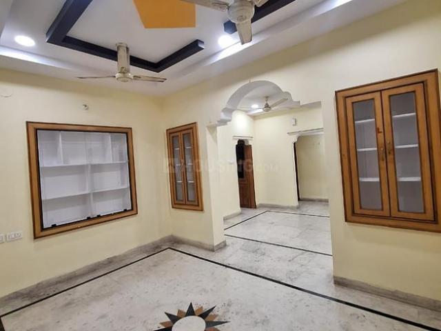 3 BHK Apartment in Kukatpally for rent Hyderabad. The reference number is 21072932