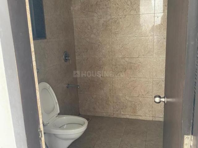 3 BHK Apartment in Hadapsar for rent Pune. The reference number is 20547738