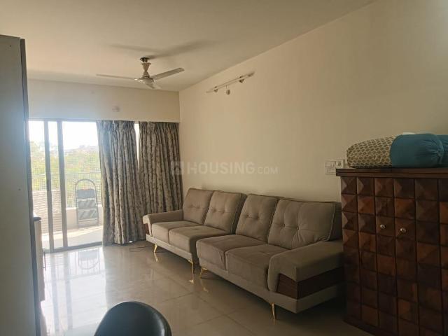 3 BHK Apartment in Hadapsar for rent Pune. The reference number is 21063053