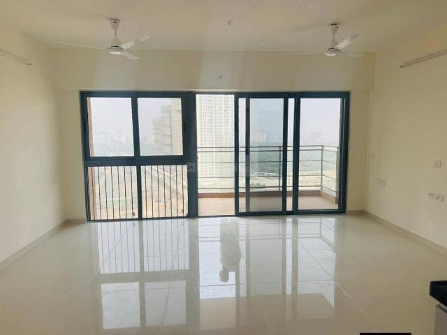 3 BHK Apartment in Hadapsar for rent Pune. The reference number is 21014805