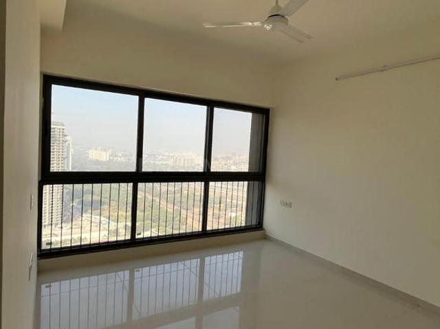 3 BHK Apartment in Hadapsar for rent Pune. The reference number is 21035370