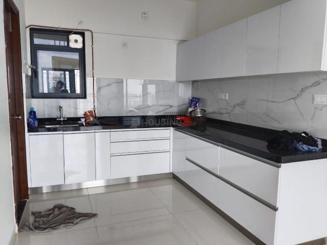 3 BHK Apartment in Hadapsar for rent Pune. The reference number is 21185986