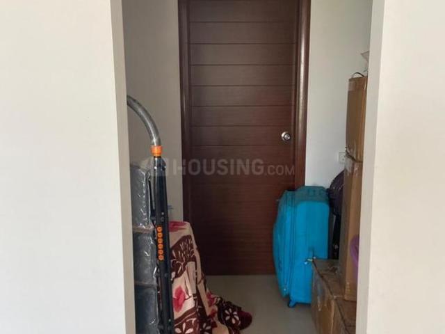 3 BHK Apartment in Hadapsar for rent Pune. The reference number is 21195250