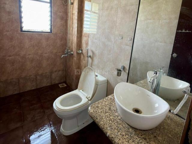 3 BHK Apartment in Hadapsar for resale Pune. The reference number is 21043029