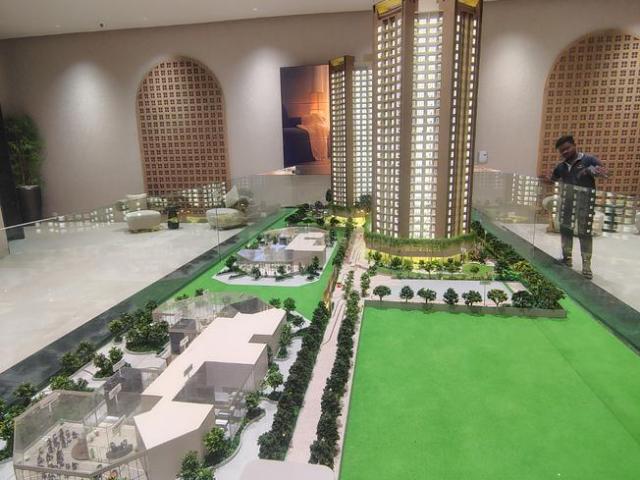 3 BHK Apartment in Hadapsar for resale Pune. The reference number is 21370739