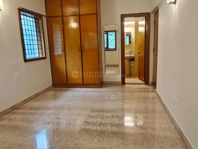 3 BHK Apartment in Halasuru for rent Bengaluru. The reference number is 21105277