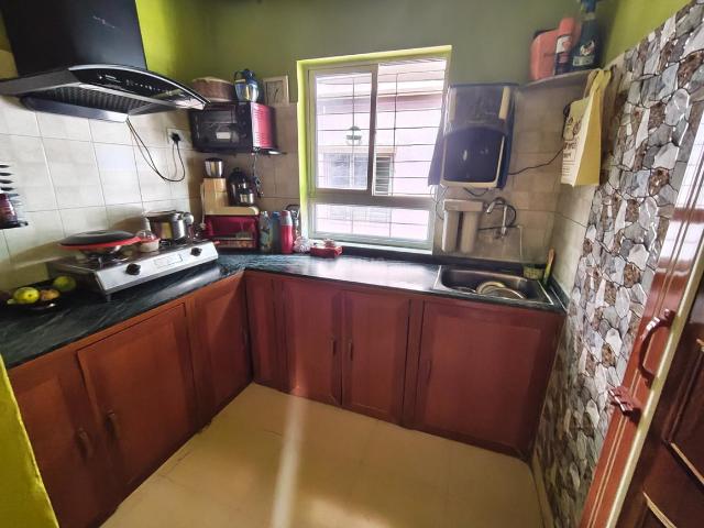 3 BHK Apartment in Haltu for resale Kolkata. The reference number is 20059304