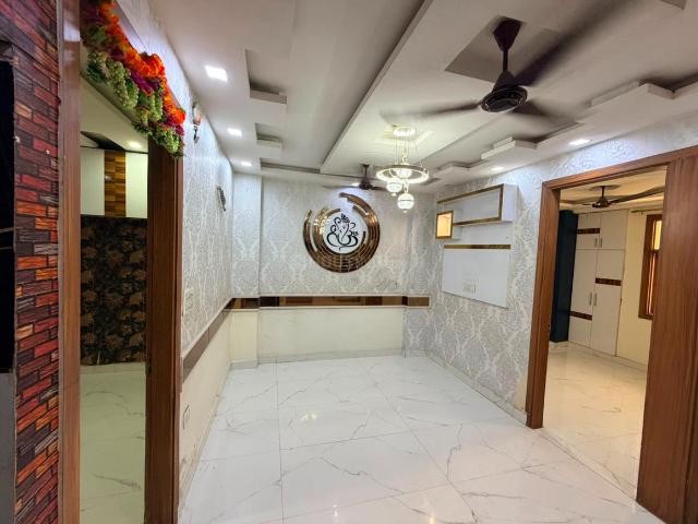 3 BHK Apartment in Hastsal for resale New Delhi. The reference number is 20580700