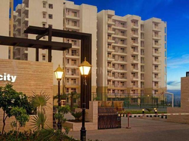 3 BHK Apartment in Hindan Residential Area for resale Ghaziabad. The reference number is 20674981