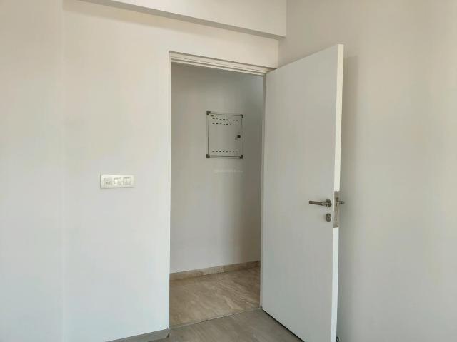 3 BHK Apartment in Hiranandani Estate for rent Thane. The reference number is 17114626