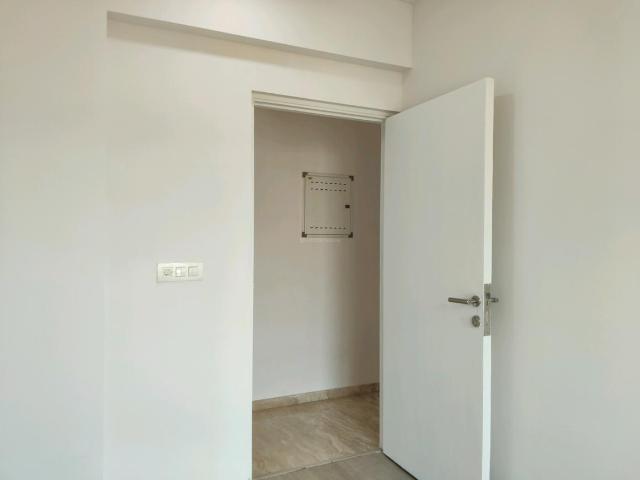 3 BHK Apartment in Hiranandani Estate for rent Thane. The reference number is 20523069