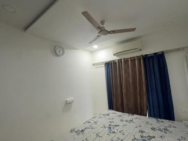 3 BHK Apartment in Hiranandani Estate for rent Thane. The reference number is 20572362