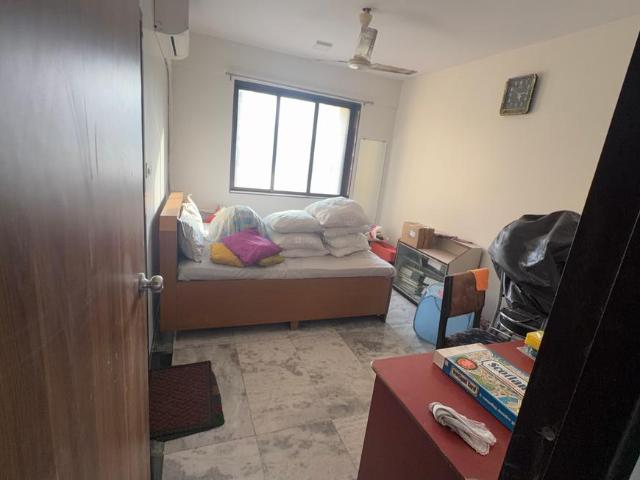 3 BHK Apartment in Hiranandani Estate for rent Thane. The reference number is 21181090