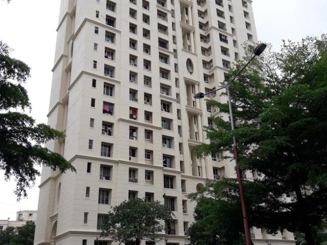 3 BHK Apartment in Hiranandani Estate for resale Thane. The reference number is 20490697
