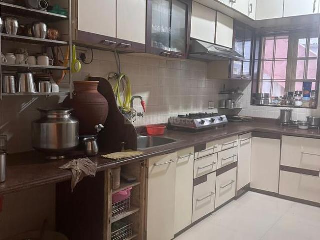 3 BHK Apartment in Hyderguda for rent Hyderabad. The reference number is 19353998
