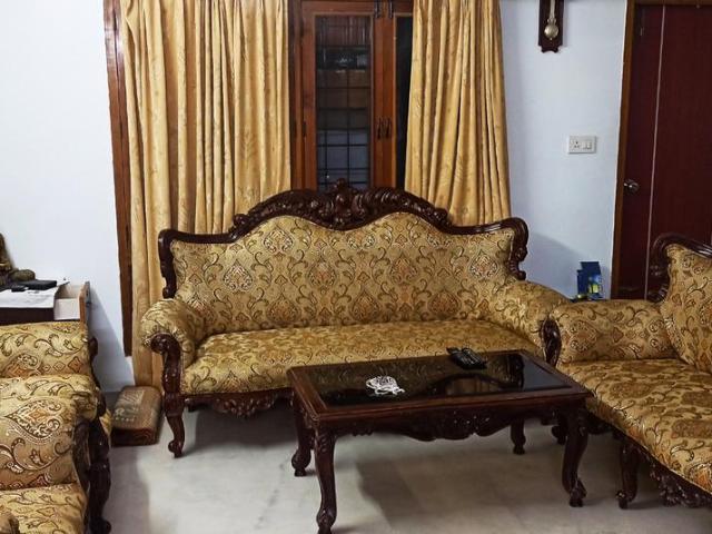 3 BHK Apartment in Indira Nagar for rent Bengaluru. The reference number is 8490612