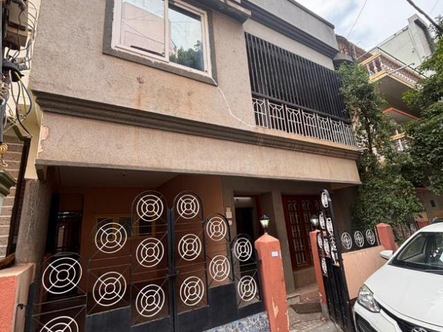 3 BHK Apartment in Indira Nagar for rent Bengaluru. The reference number is 20744114