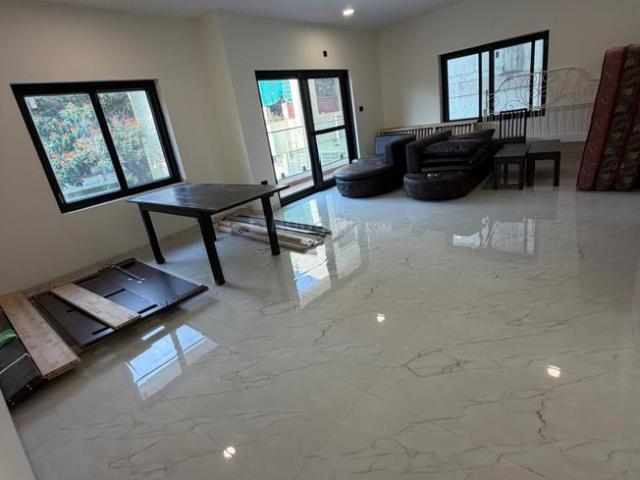 3 BHK Apartment in Indira Nagar for rent Bengaluru. The reference number is 21127637