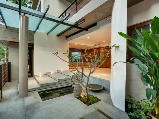 3 BHK Apartment in Indira Nagar for resale Bengaluru. The reference number is 20232321