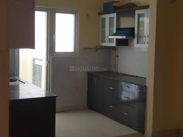 3 BHK Apartment in Indirapuram for rent Ghaziabad. The reference number is 18679720