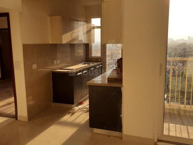 3 BHK Apartment in Indirapuram for rent Ghaziabad. The reference number is 18980552